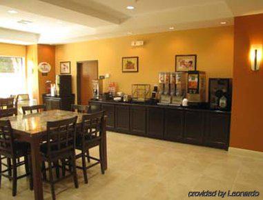 Super 8 By Wyndham Laporte La Porte Restaurang bild